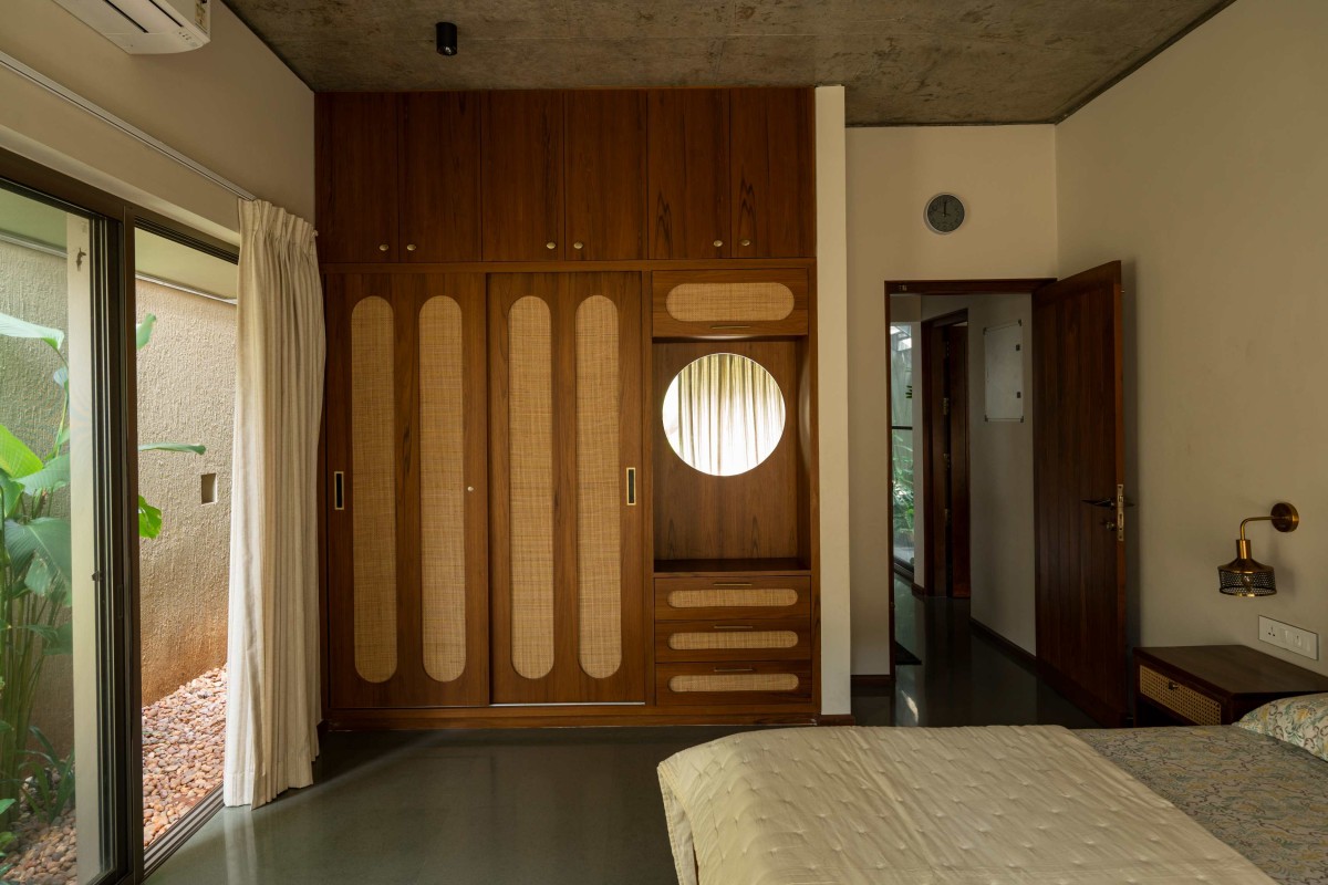 Bedroom of Meadows House by VSP Architects