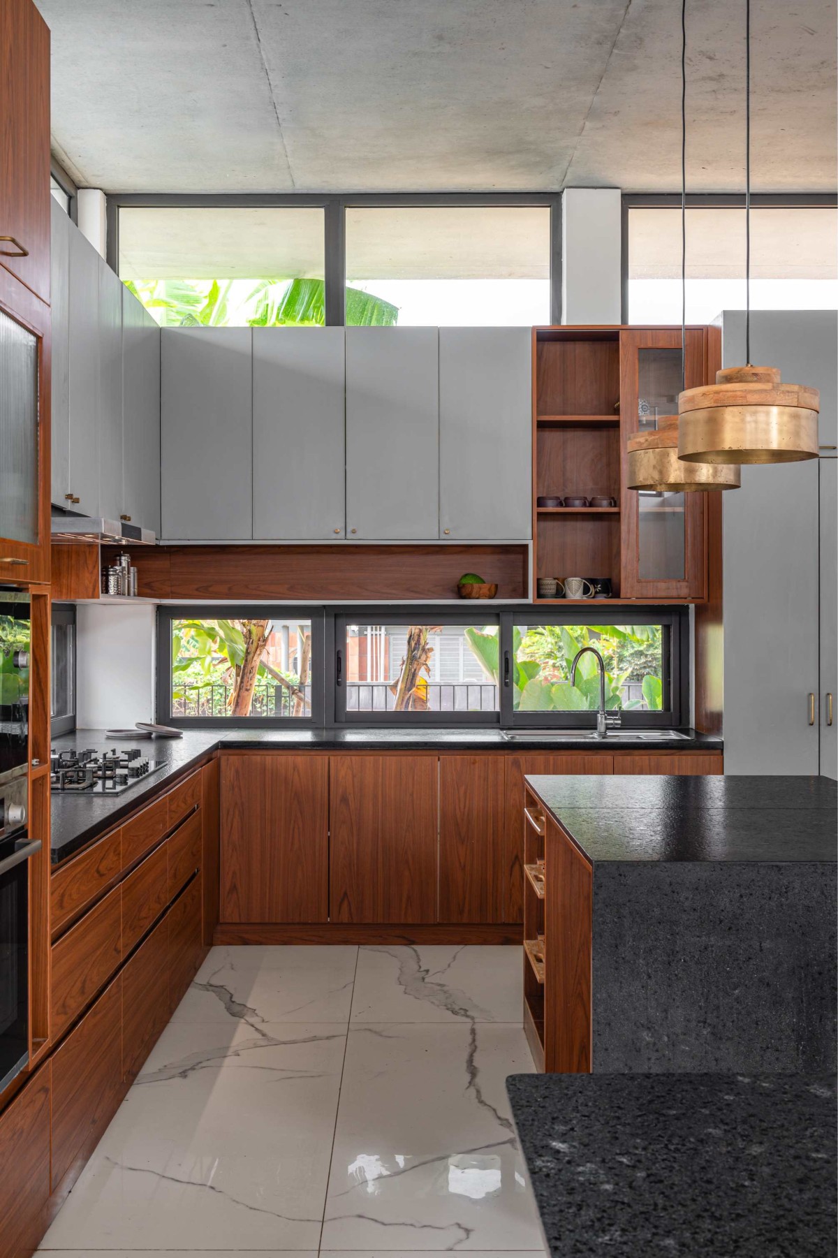 Kitchen of Samam House by ma+rs