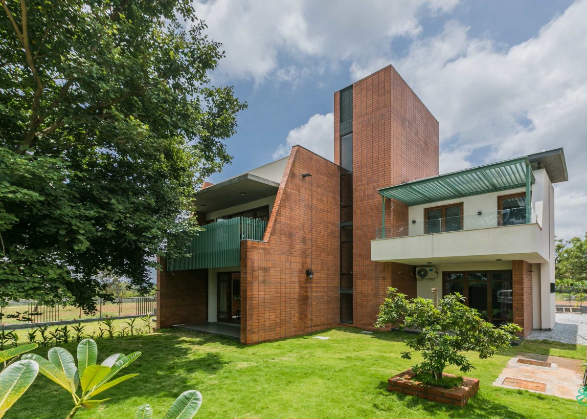 Exterior view of An Earthy Affair by Collage Architecture Studio