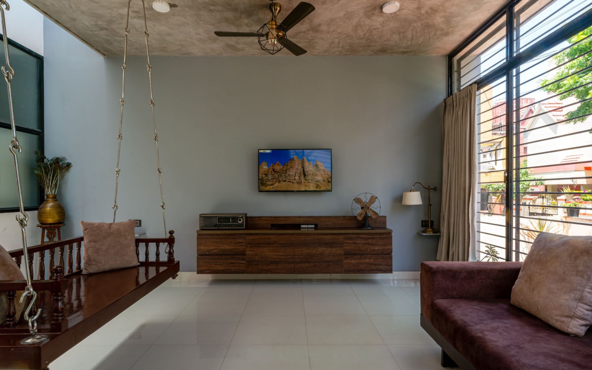 Living room of Paati Veedu by Art & Architecture