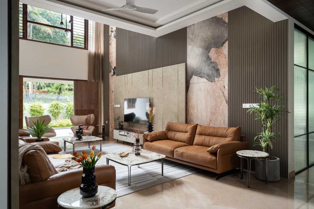 Family living of Sukoon by Amar Architecture