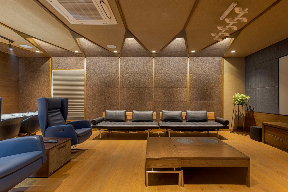 Lounge of Nandanam by Dalvi Associates