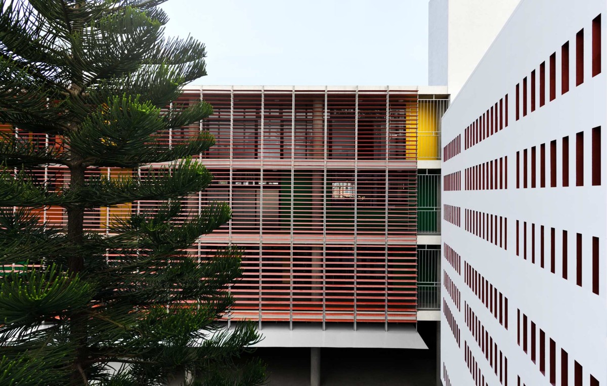 Exterior view of Divya Shanthi School by Flying Elephant Studio