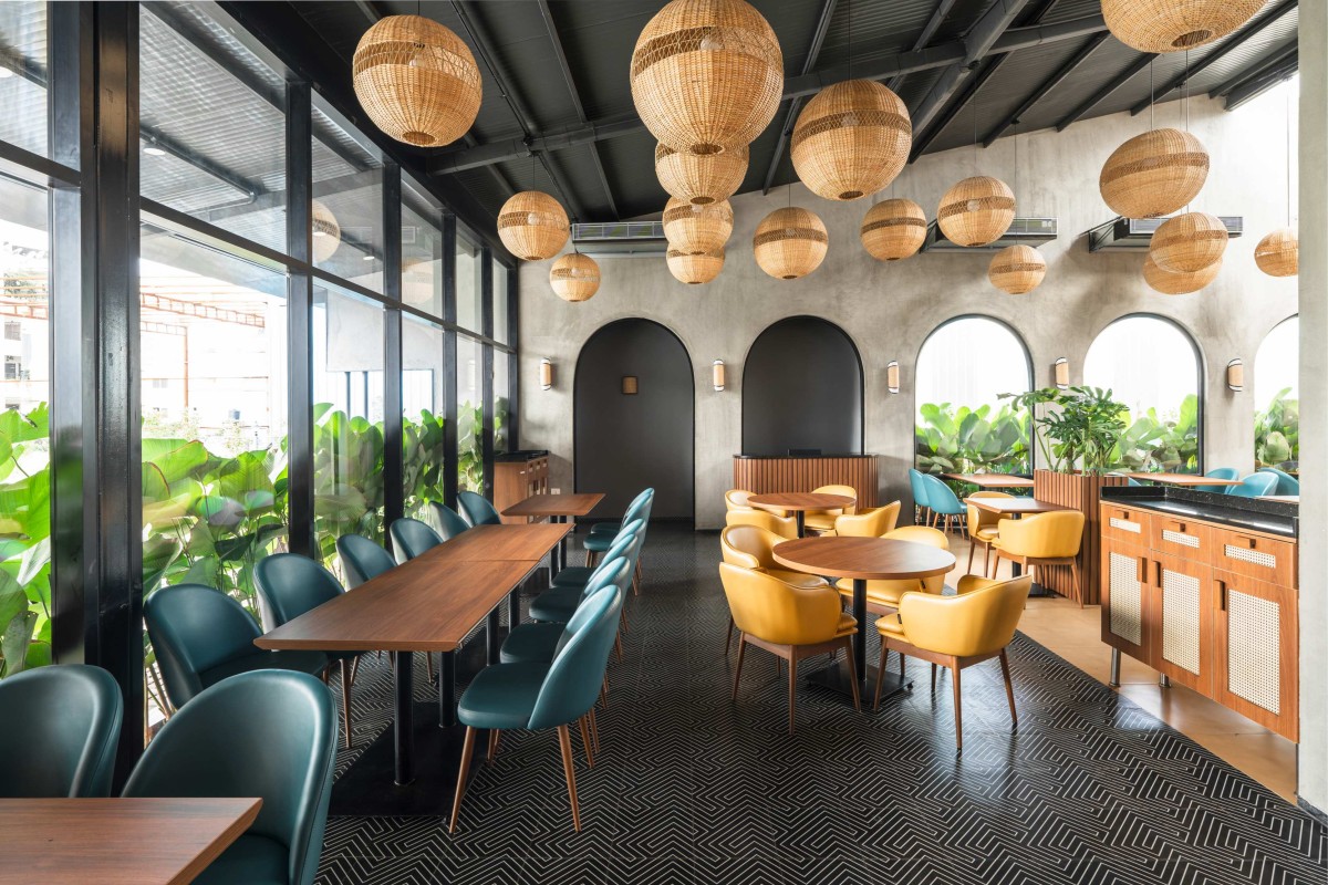 Fine Dine of TRAYAM Restaurant by iha Architecture