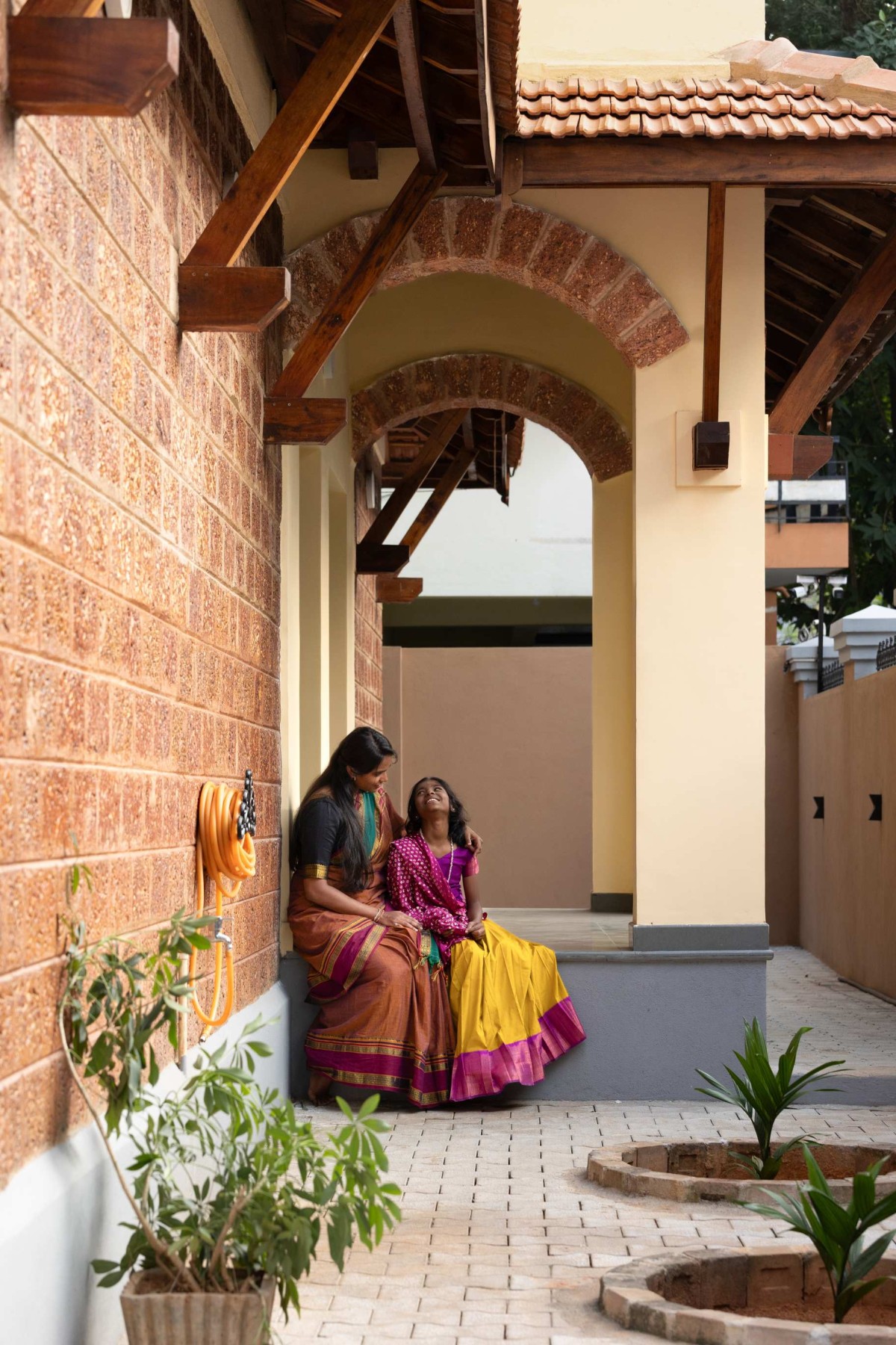 Porch of Nithin Rao's Residence by Praangana Earthern Architecture