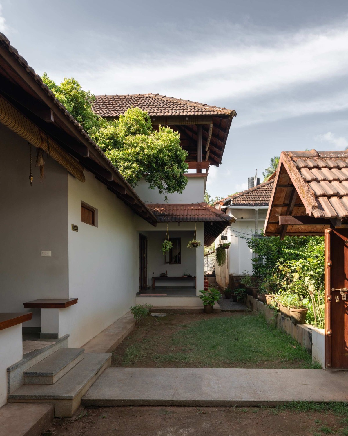 Entry Porch of Kaloor Residence by VSP Architects