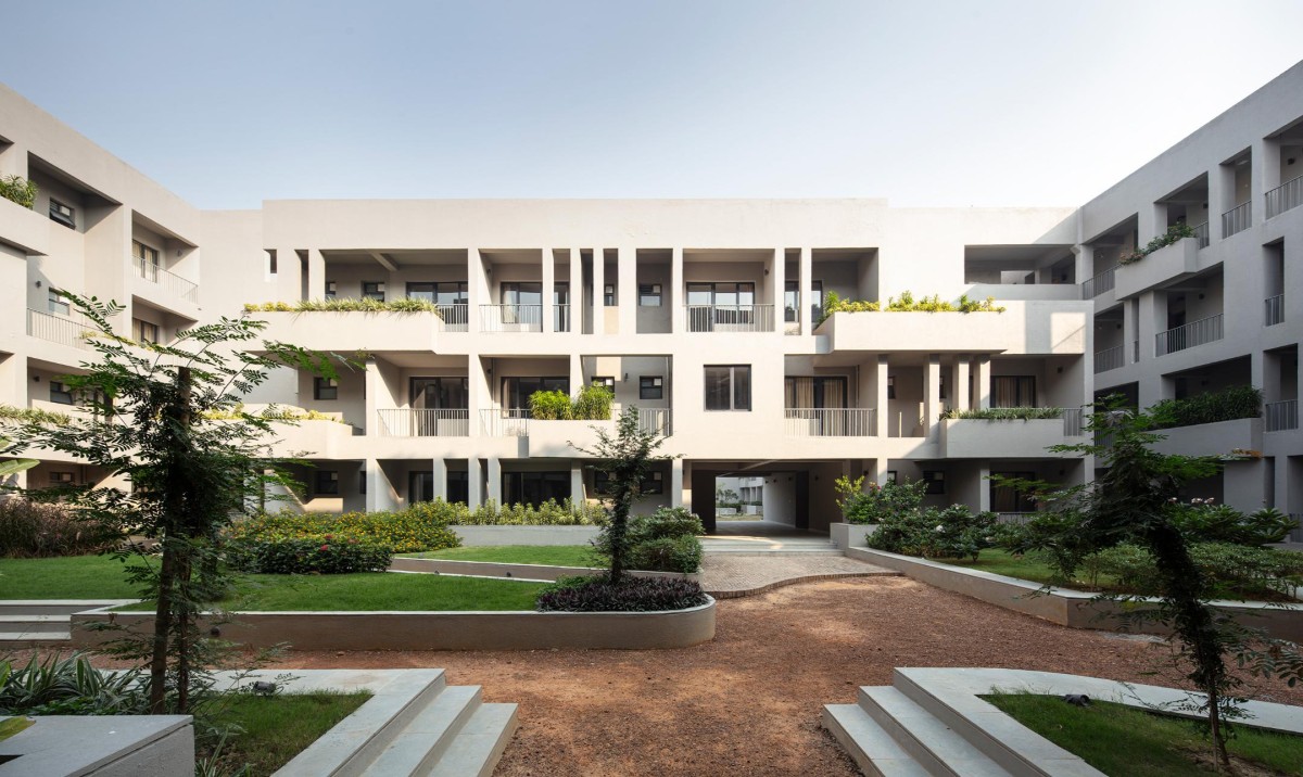 Hostel Garden of Bandhan Residential School of Business by Abin Design Studio