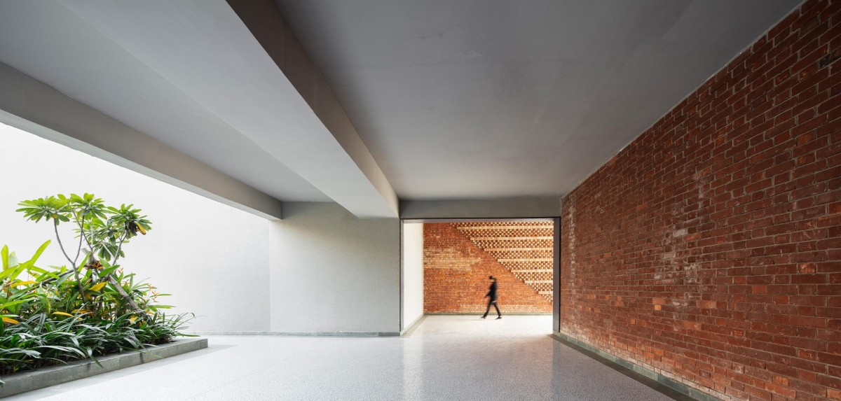 Lobby of Bandhan Residential School of Business by Abin Design Studio