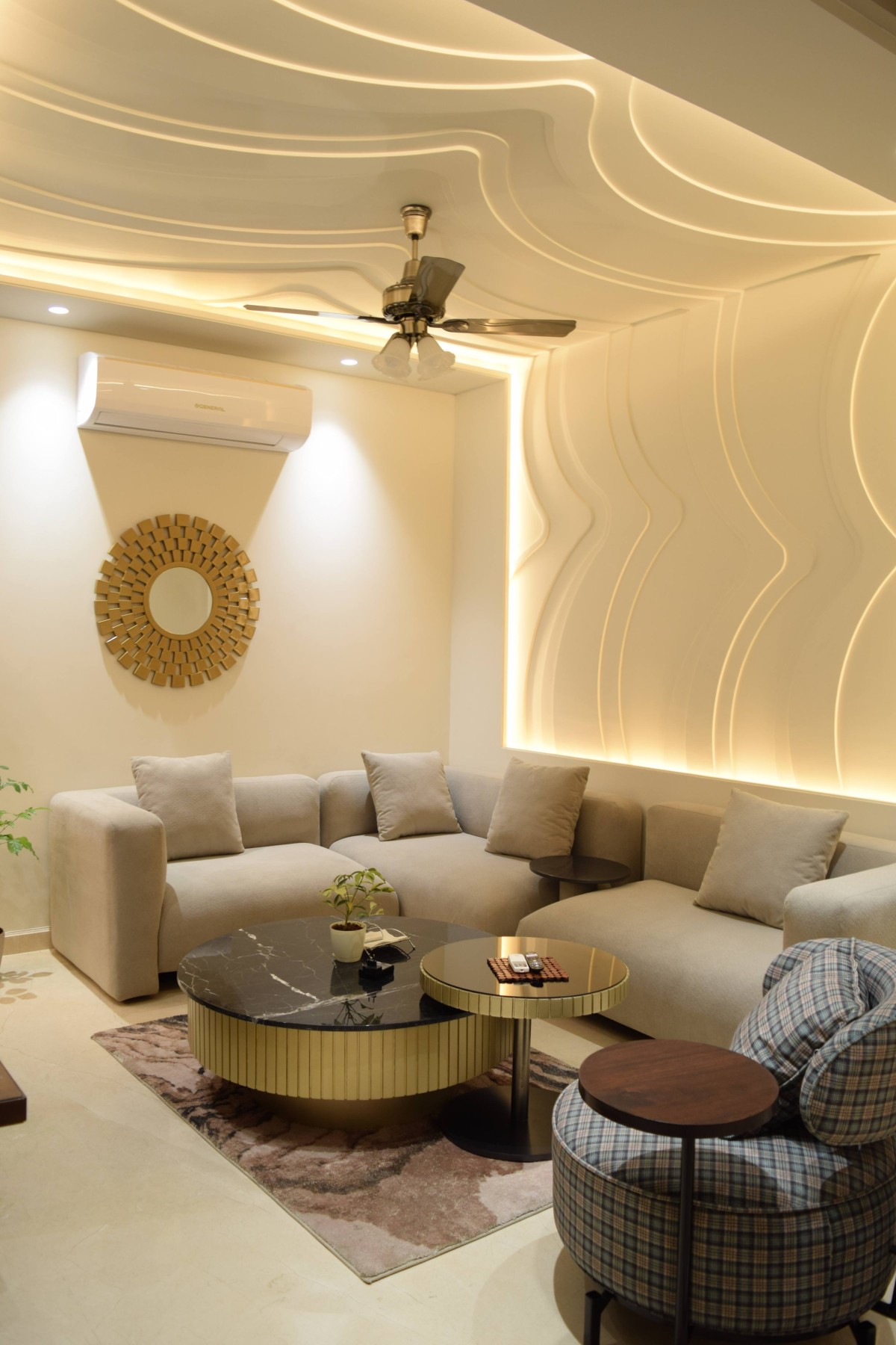 Living room of Reejh by Tuli Architects and Engineers