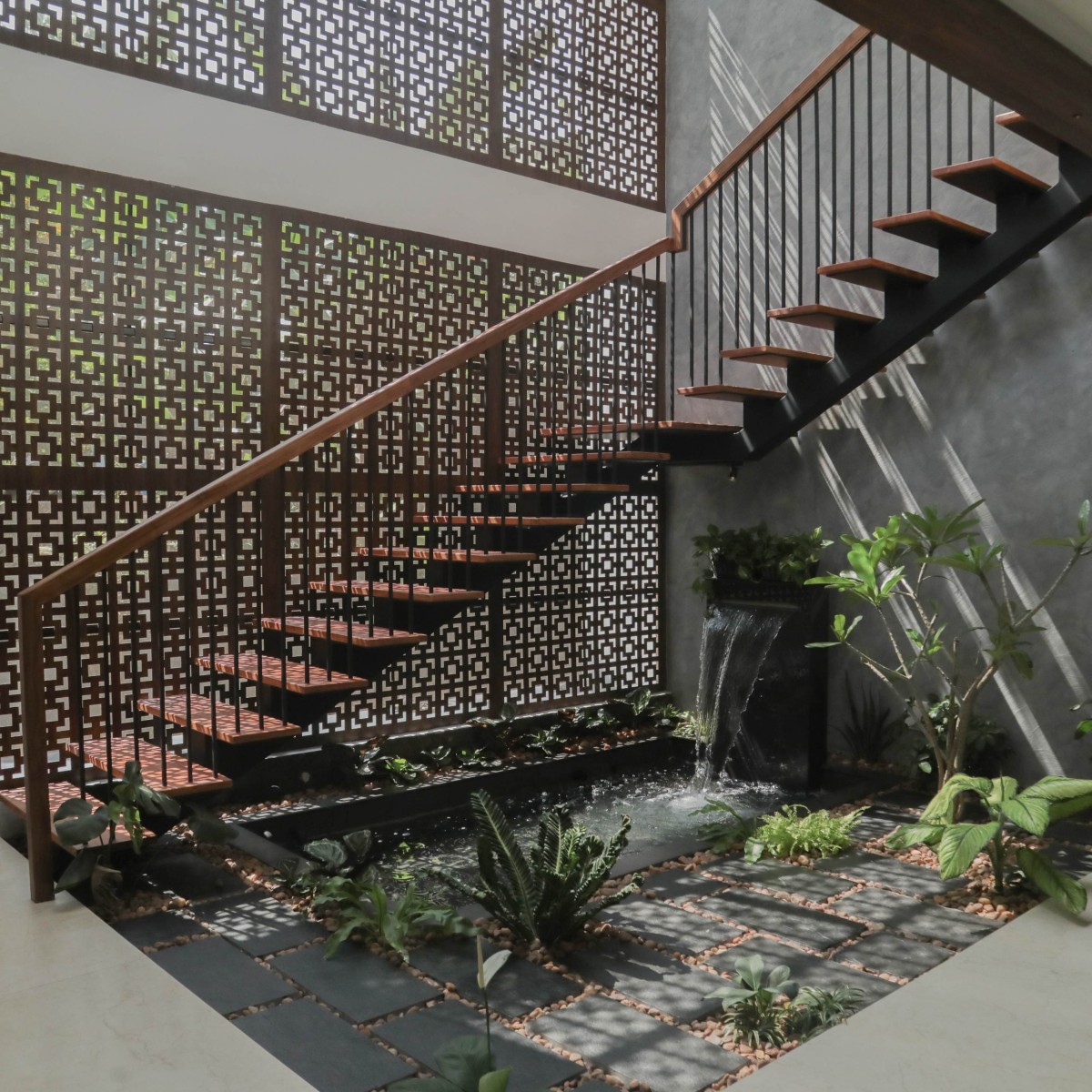 Courtyard & Staircase of The Silhouette House by Hatch n’ Thatch Design Studio