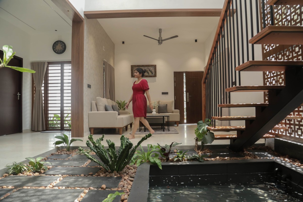 Courtyard of The Silhouette House by Hatch n’ Thatch Design Studio