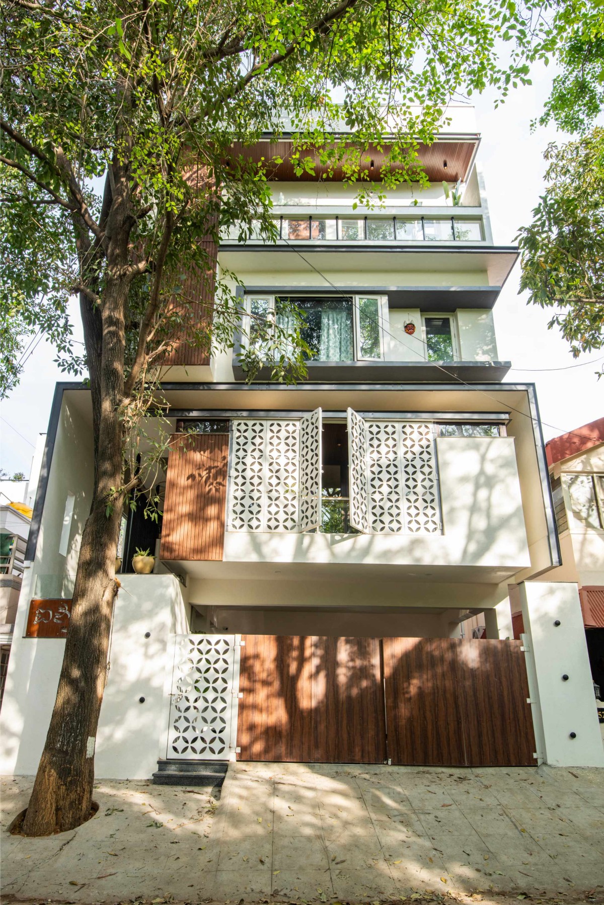 Aishi Residence by Aaikya Architects