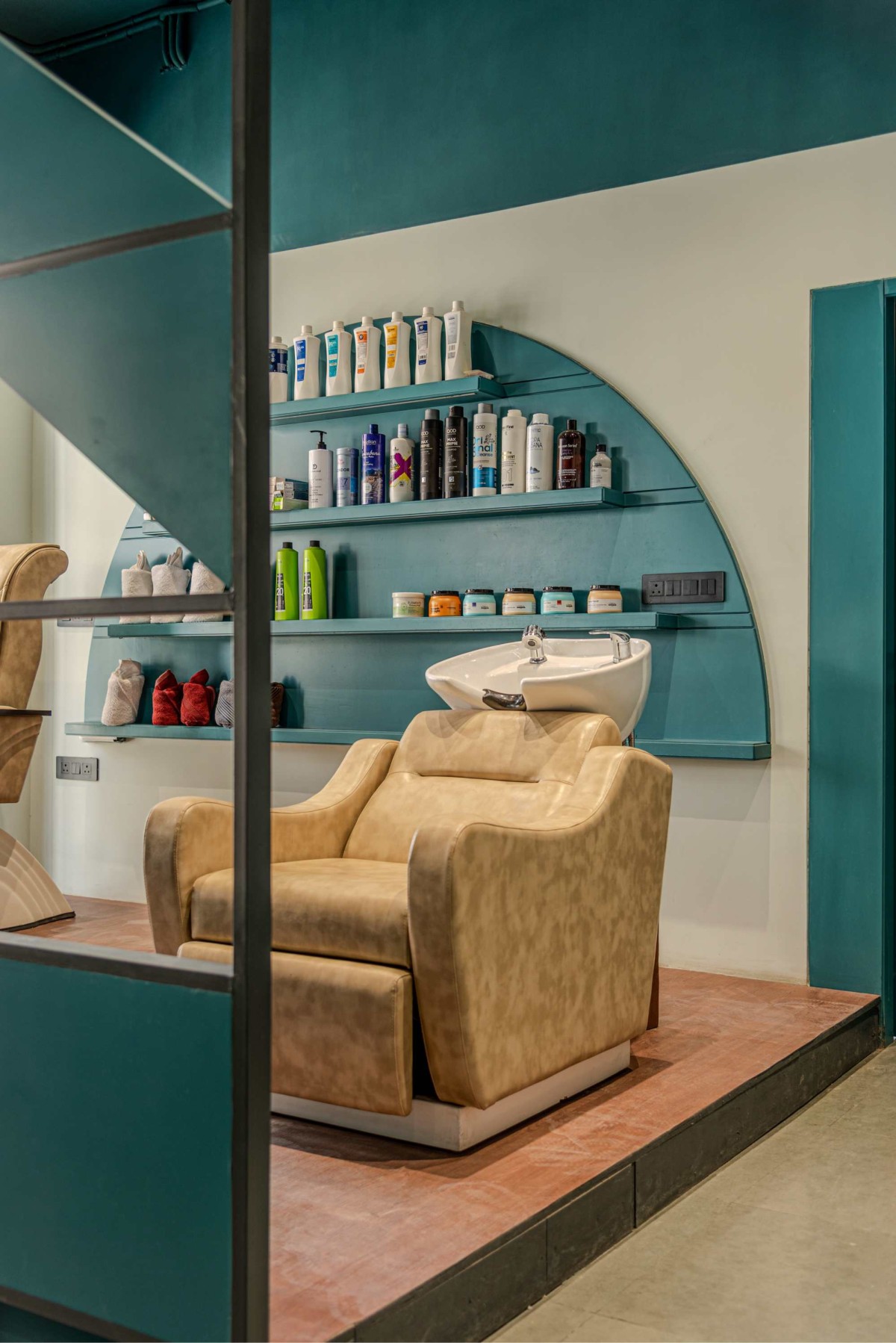 Shower booth of Allure Salon by Sawai Design Studio