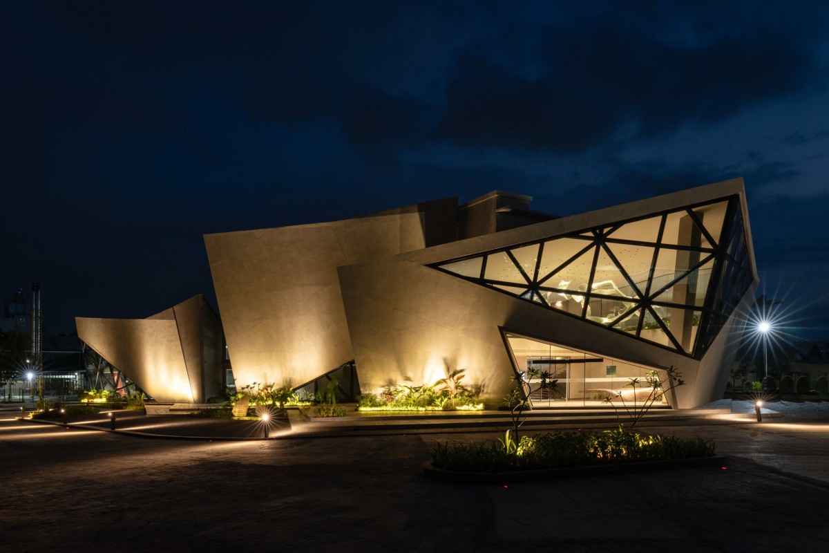 Night exterior view of Amethyst by Curved Dimension