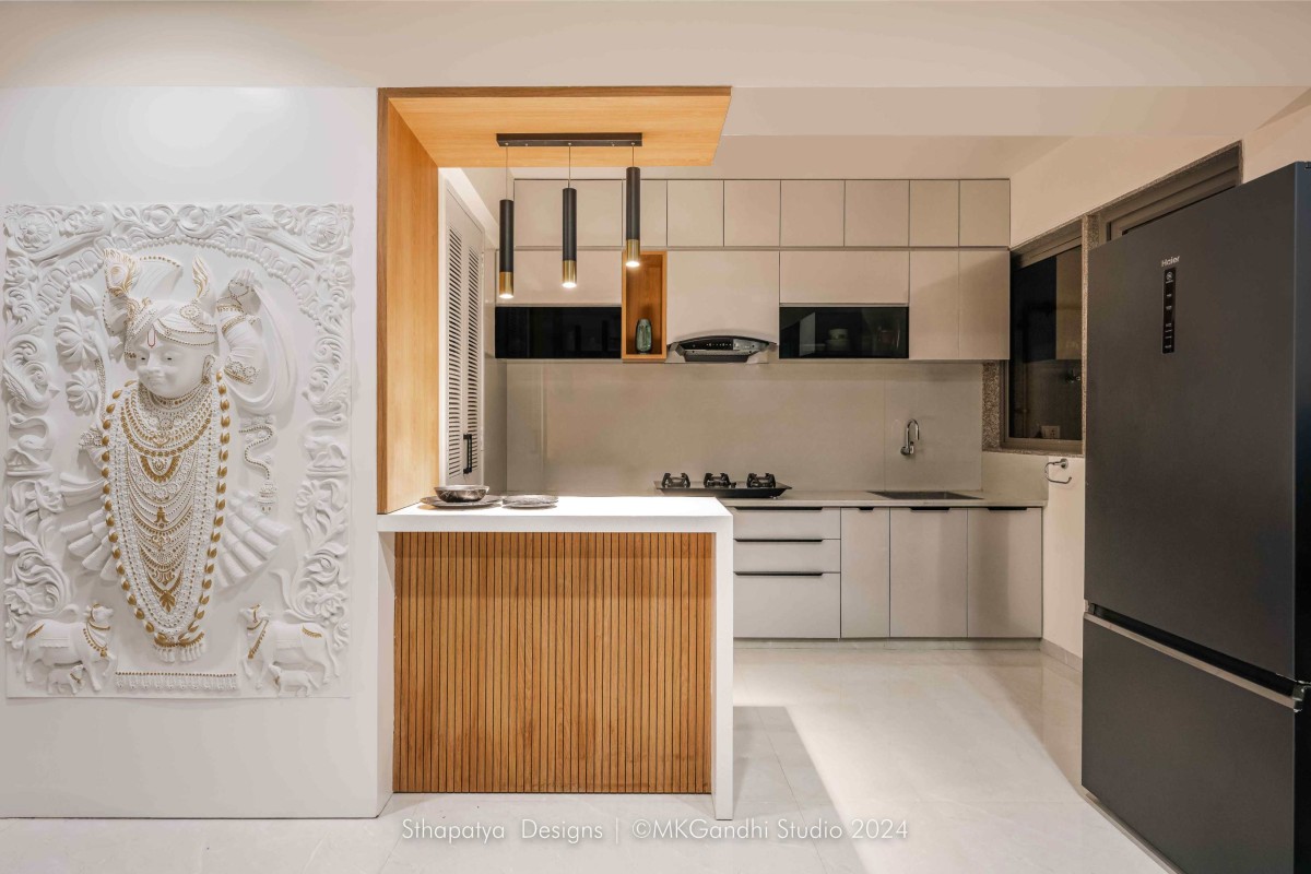 Kitchen of Vrundavan at Shivalik Sharda Harmony by Sthapatya Designs