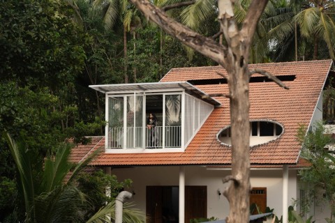 Kanjirakol House by Space Narratives