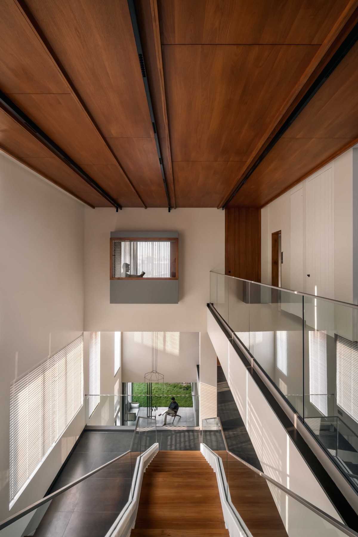 Staircase view of Prakashalay by Associated Architects (i) Pvt. Ltd.