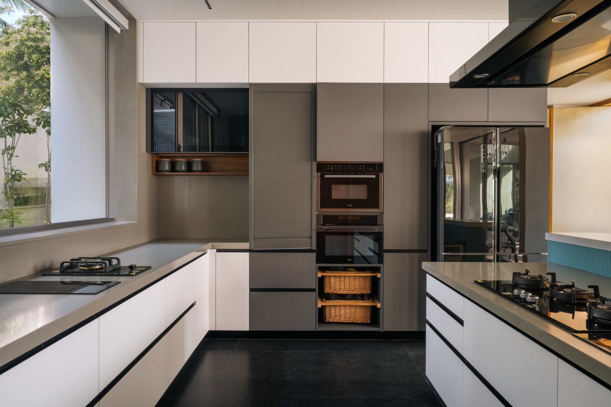 Kitchen of Prakashalay by Associated Architects (i) Pvt. Ltd.