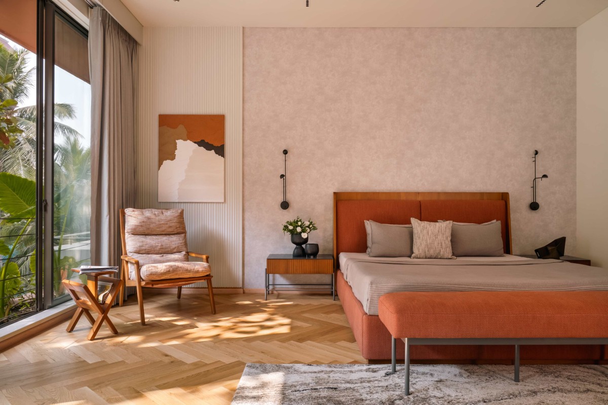 Parents Bedroom of Prakashalay by Associated Architects (i) Pvt. Ltd.