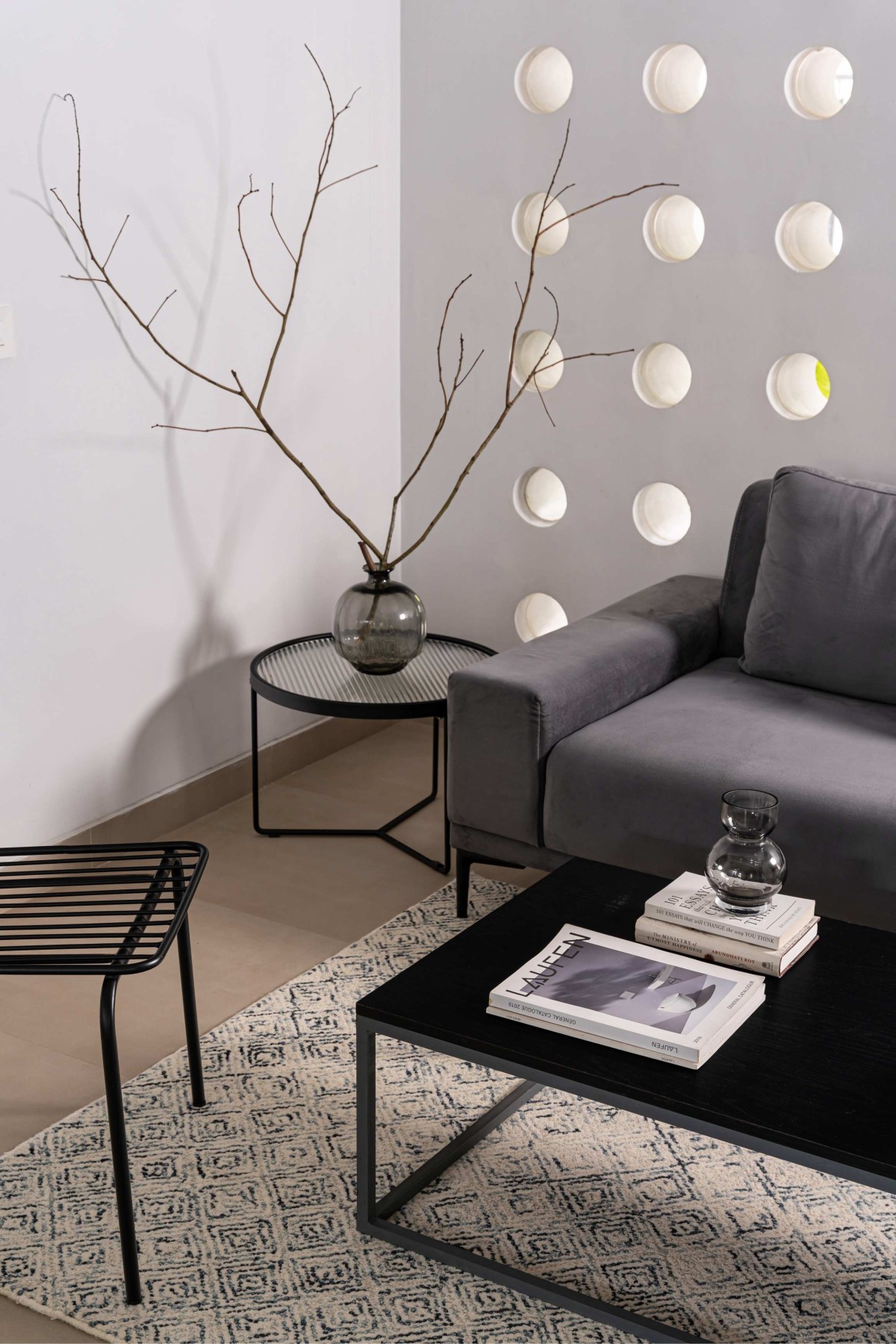 Living room of Timeless House by PATH