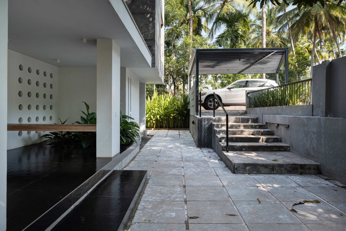 Verandah of Timeless House by PATH