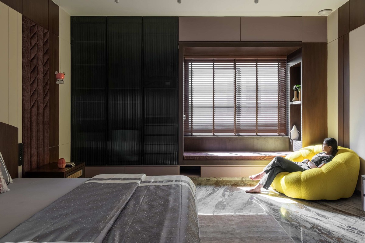 Daughter's Bedroom of Green Serene House by Manoj Patel Design Studio