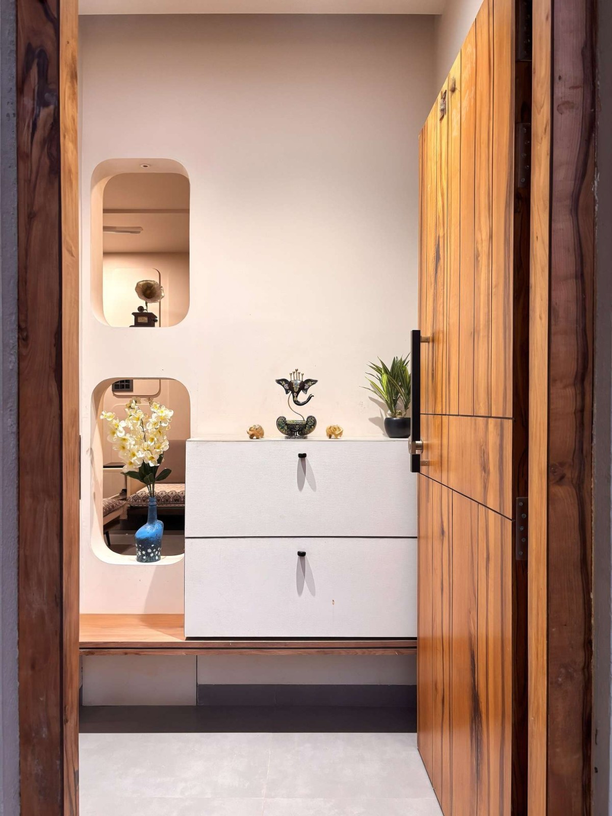 Entrance of Saksham by DESiGN fEEDER Architects