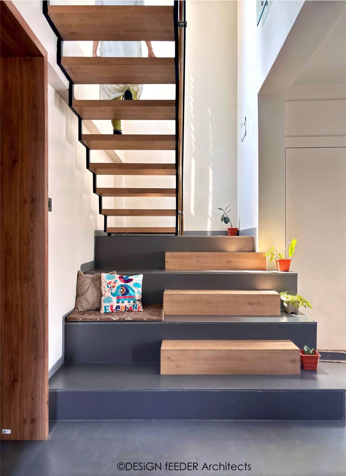 Staircase of Saksham by DESiGN fEEDER Architects