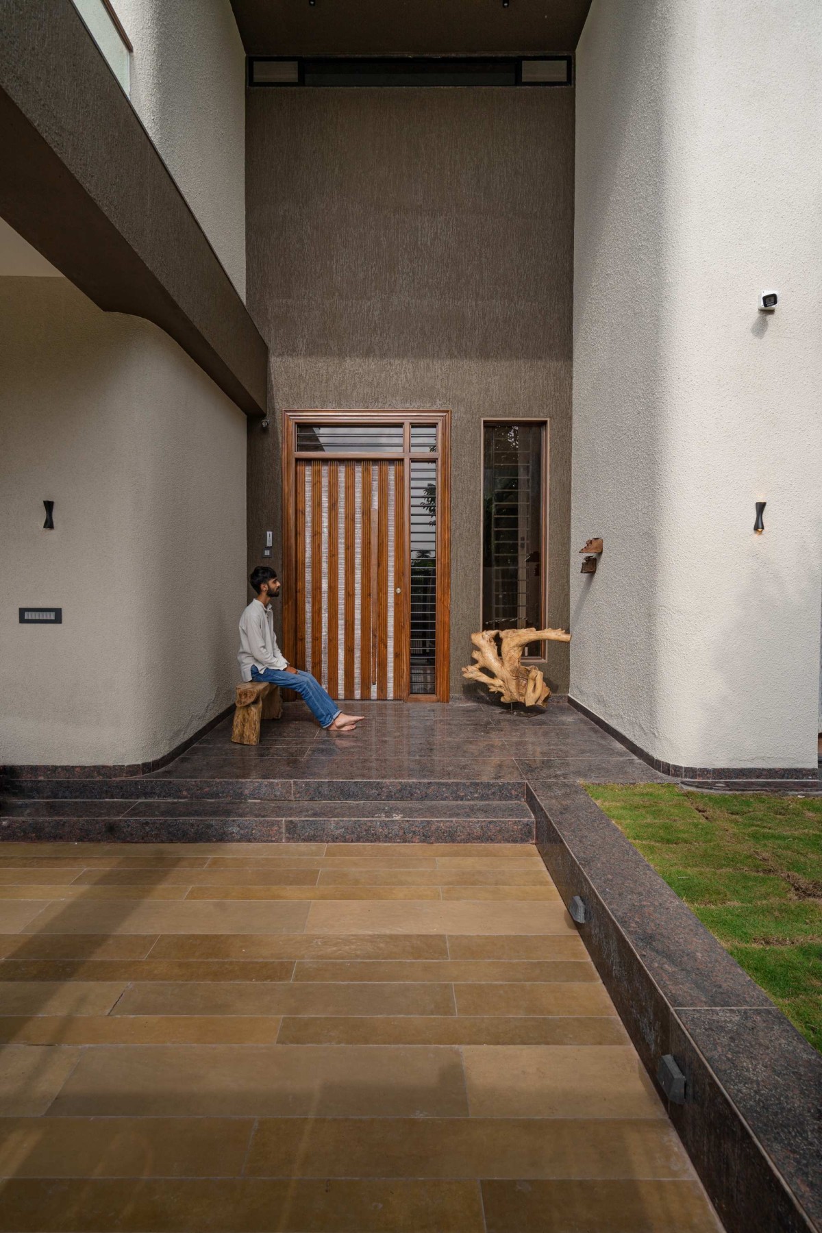 Entrance of Aangan by Avnish Singh Design Studio
