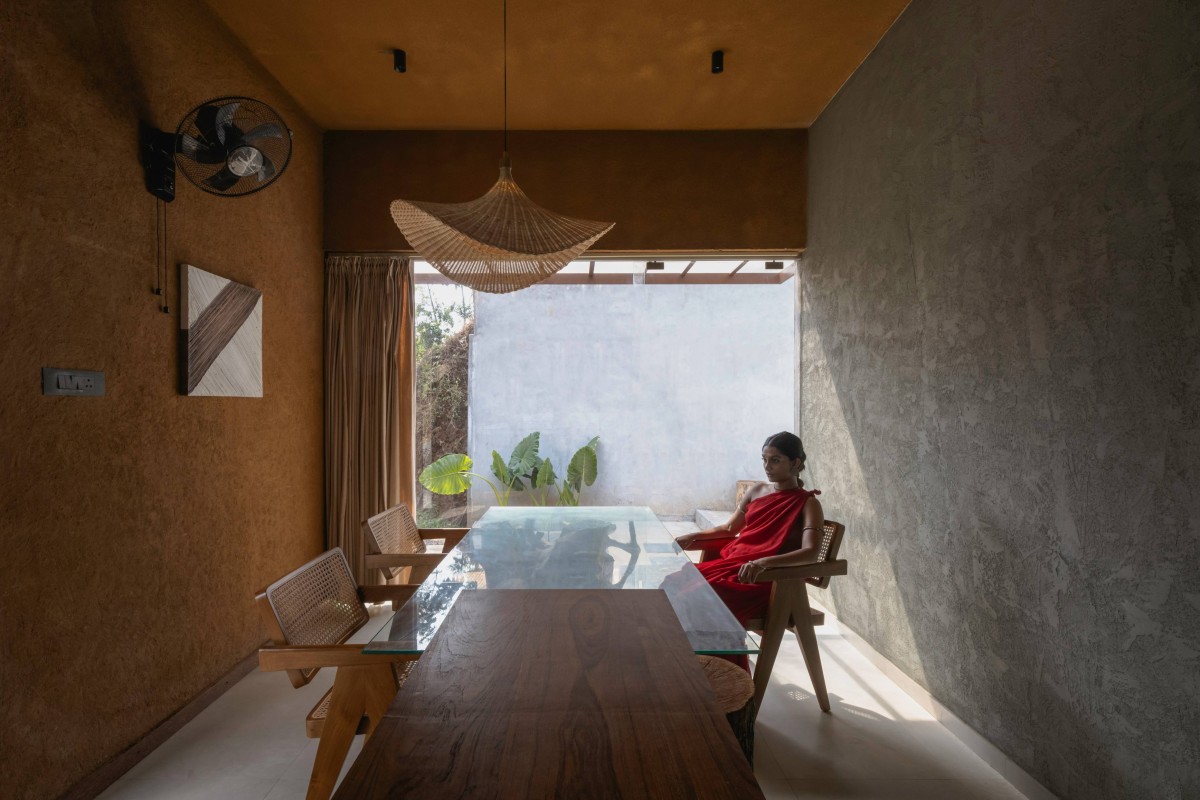 Dining of Urul by Studio Terratects