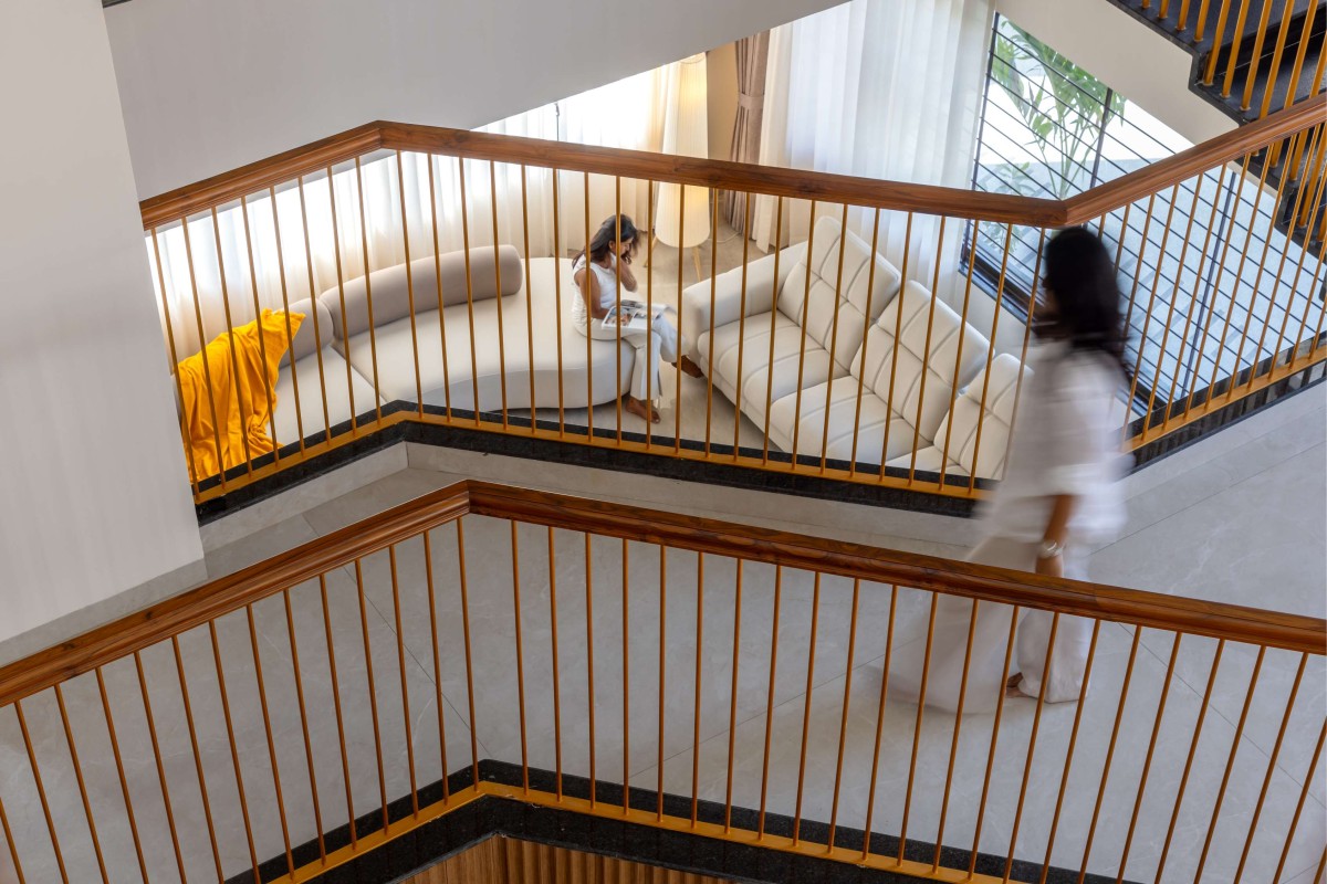 First floor bridge of Arjun Residence by Studio8055