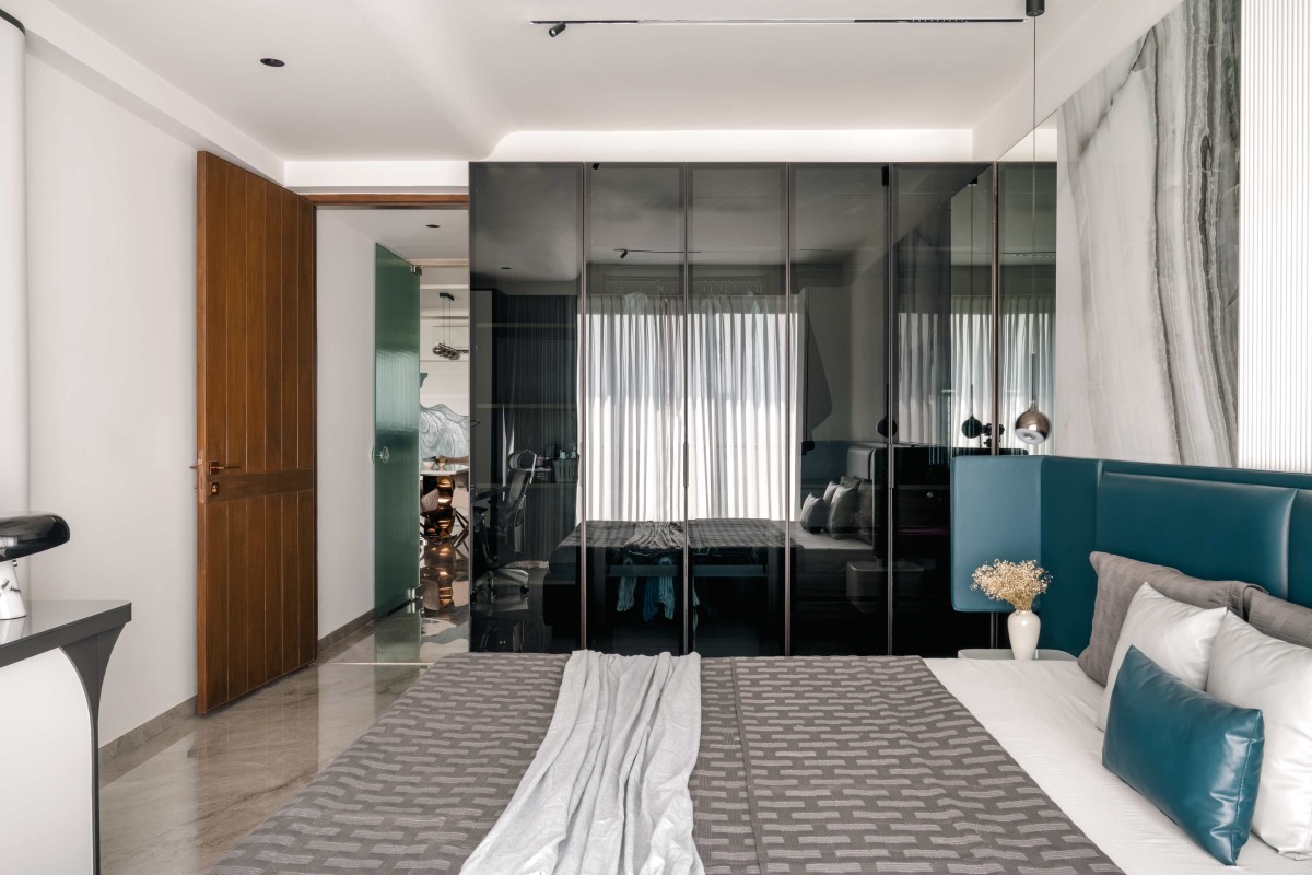 Son's Bedroom of 4BHK Apartment at Akshar Iland By Scj Architects & Interior Designers