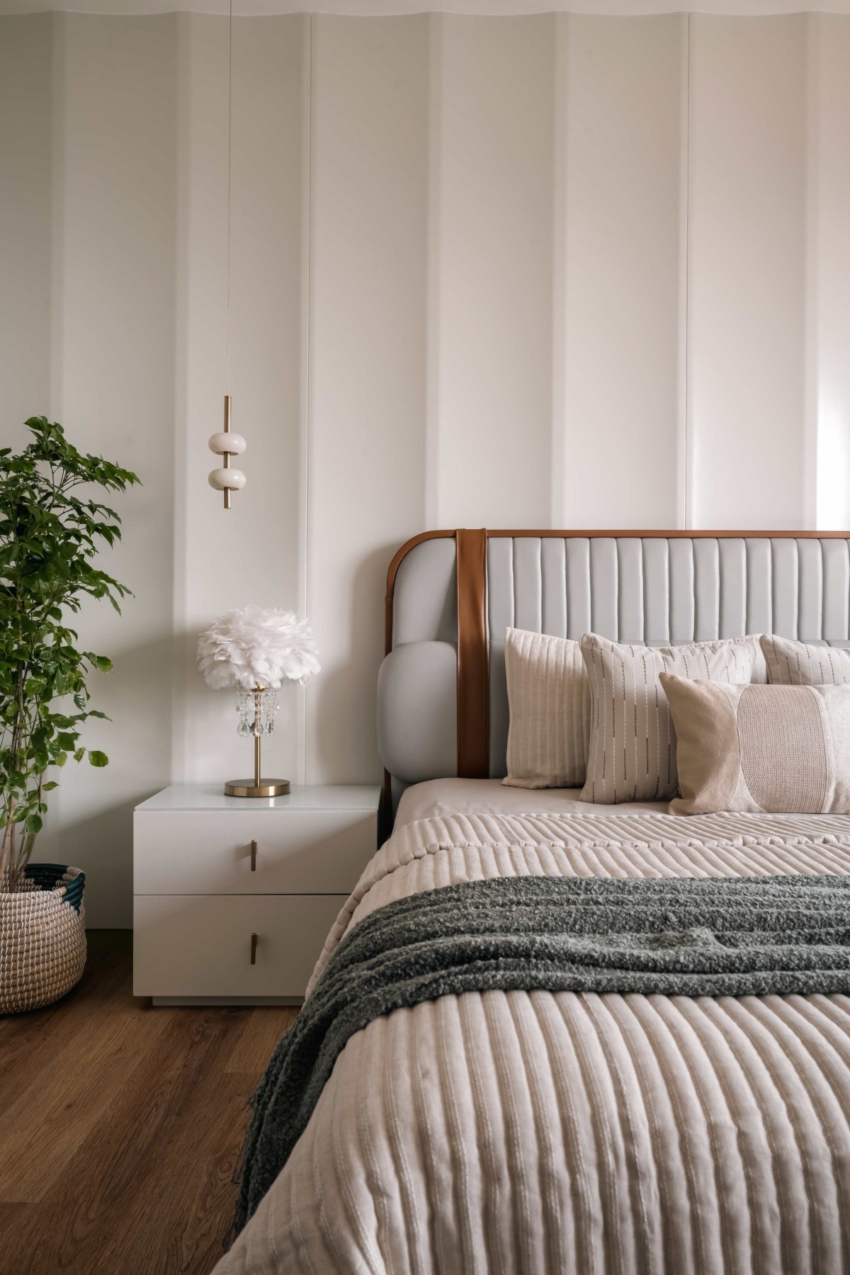 Master Bedroom of 4BHK Apartment at Akshar Iland By Scj Architects & Interior Designers