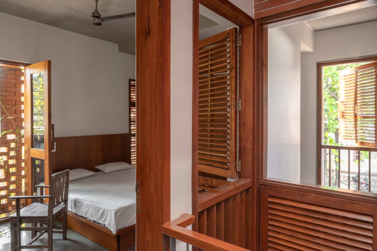 Bedroom 2 of A Dialogue with the Past House by A Threshold