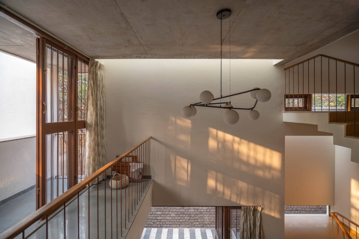 Corridor at the first floor of The Enfold by Studio Biosis