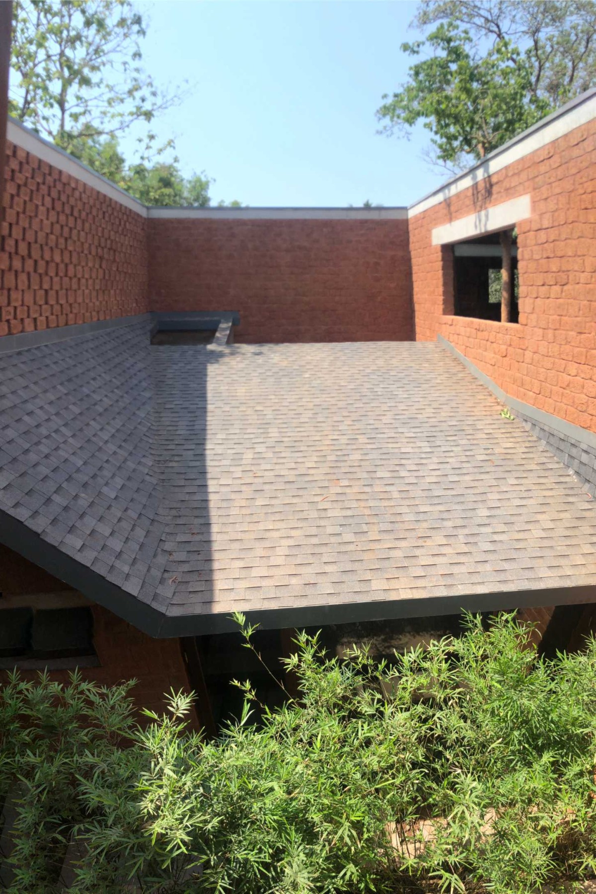 Roof top view of House of Multiple Courts by Sameep Padora & Associates