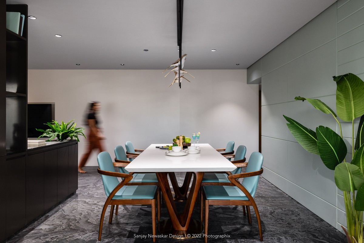 Dining of Cladded House by Sanjay Newaskar Designs LLP