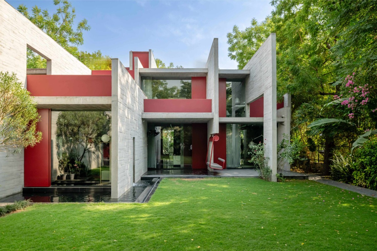 Ritmatharoo Trees Sliced Through by Matharoo Associates | Forest-Integrated ...