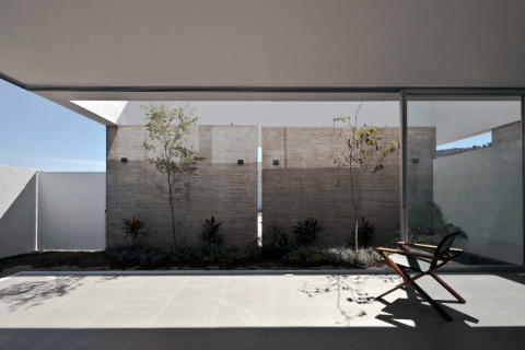 The House to see the sky by  Abraham Cota Paredes Arquitectos