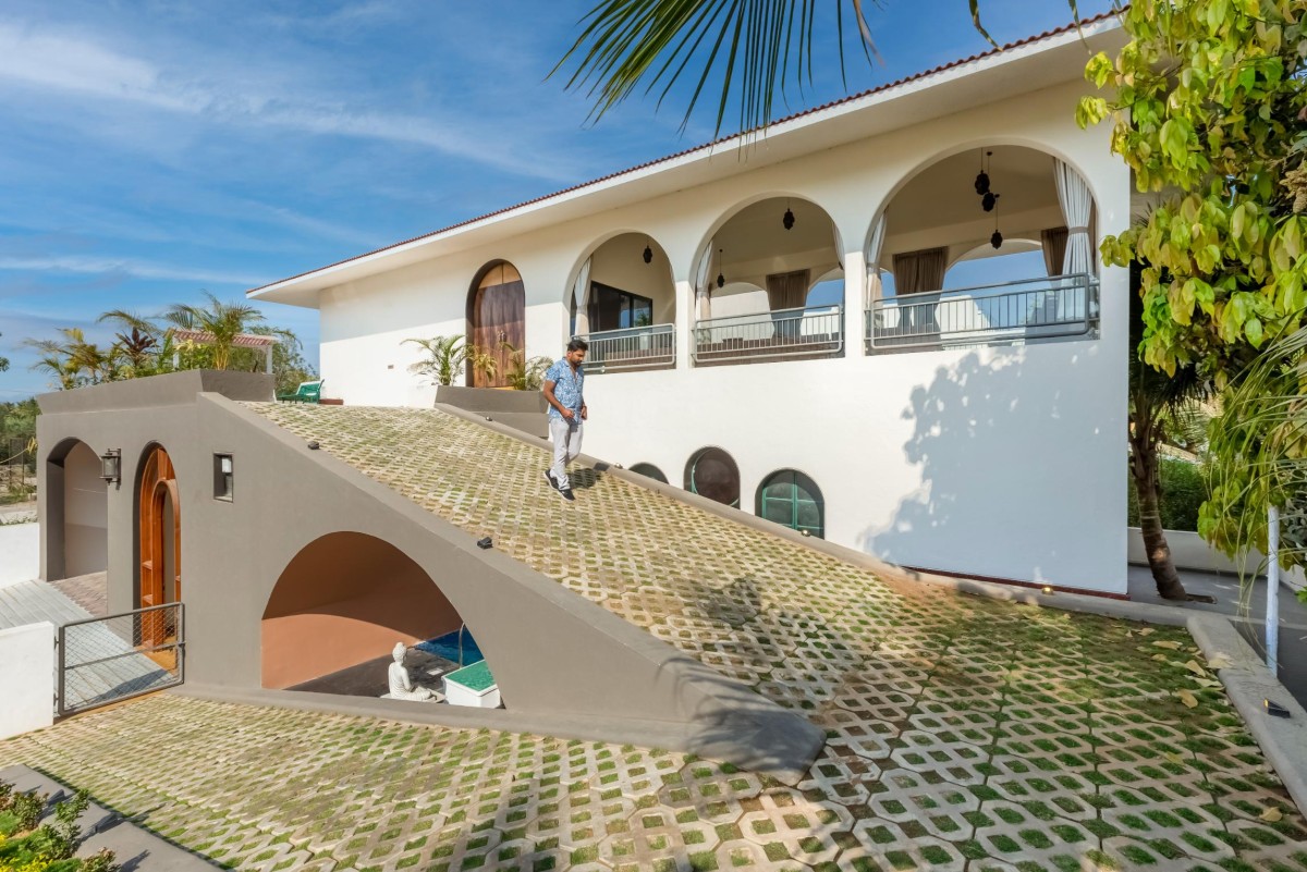 Villa Hacienda by De' Caves - Chitte Architects