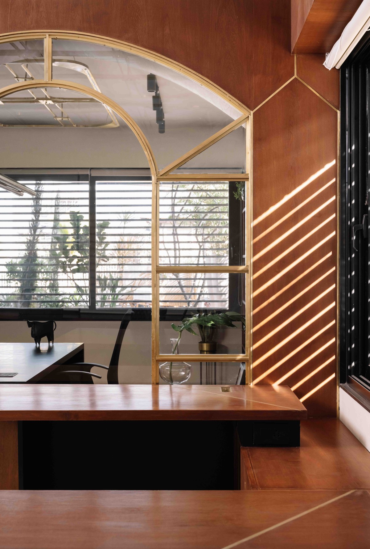 Afternoon light against the wooden frame in the Workspace on the top floor