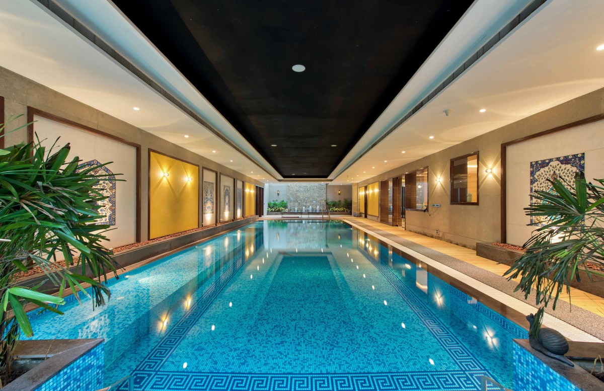 Swimming pool in the basement
