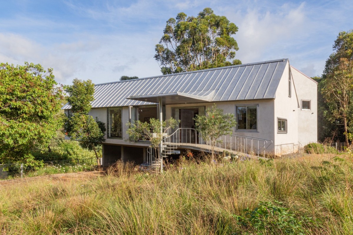 Wildgrass House in the Nilgiris by Mathew and Ghosh Architects