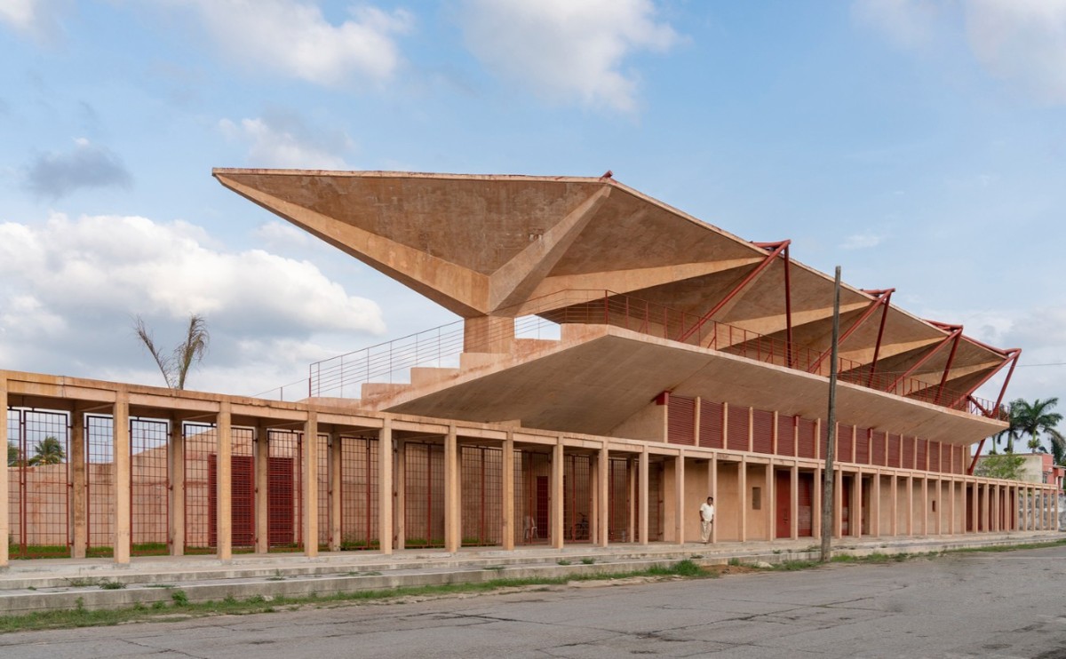 Manuel Vargas Izquierdo Stadium & High-Performance Sports Center by Centro de Colaboración Arquitectónica (CCA)