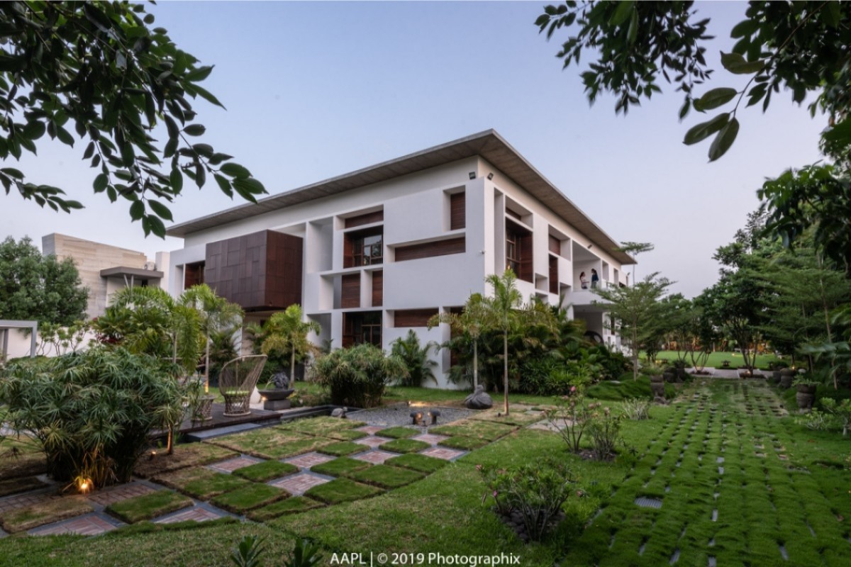 The Courtyard House by Associated Architects (i) Pvt. Ltd