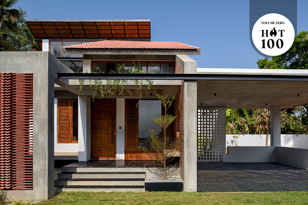 Transposed Courtyard House by Studio MSA