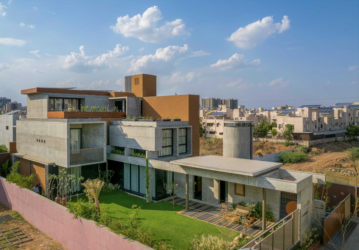 Exterior View Of Ascending House by Rushi Shah Architects + Tattva