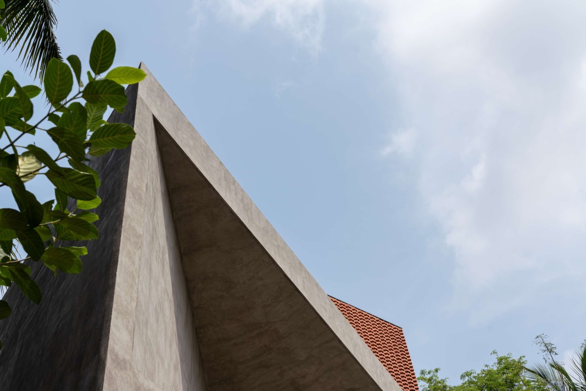 Detailed shot of exterior of The Edge (Convention Centre) by Attiks Architecture