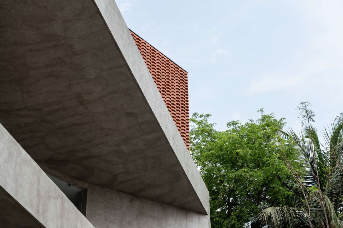 Detailed shot of exterior of The Edge (Convention Centre) by Attiks Architecture