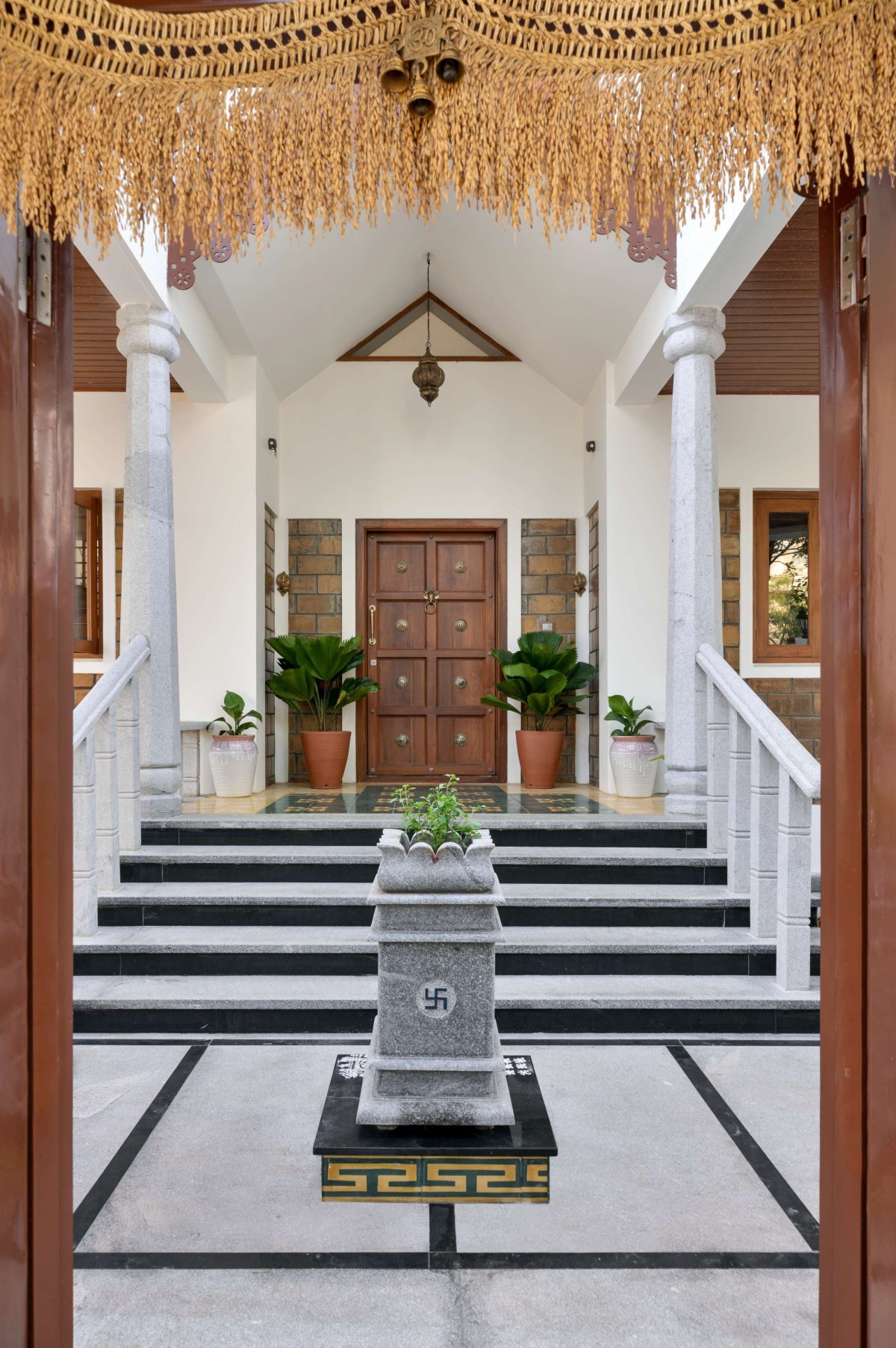 Entrance Porch of Courtyard House by Alkove-Design